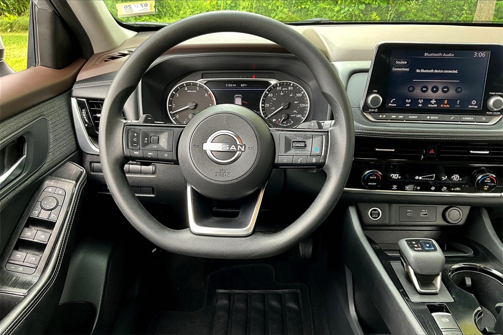 2022 Nissan Rogue SV - Photo 17