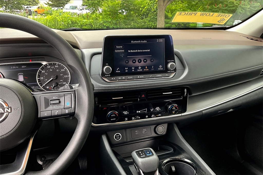 2022 Nissan Rogue SV - Photo 18