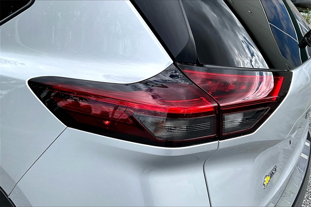 2022 Nissan Rogue SV - Photo 34