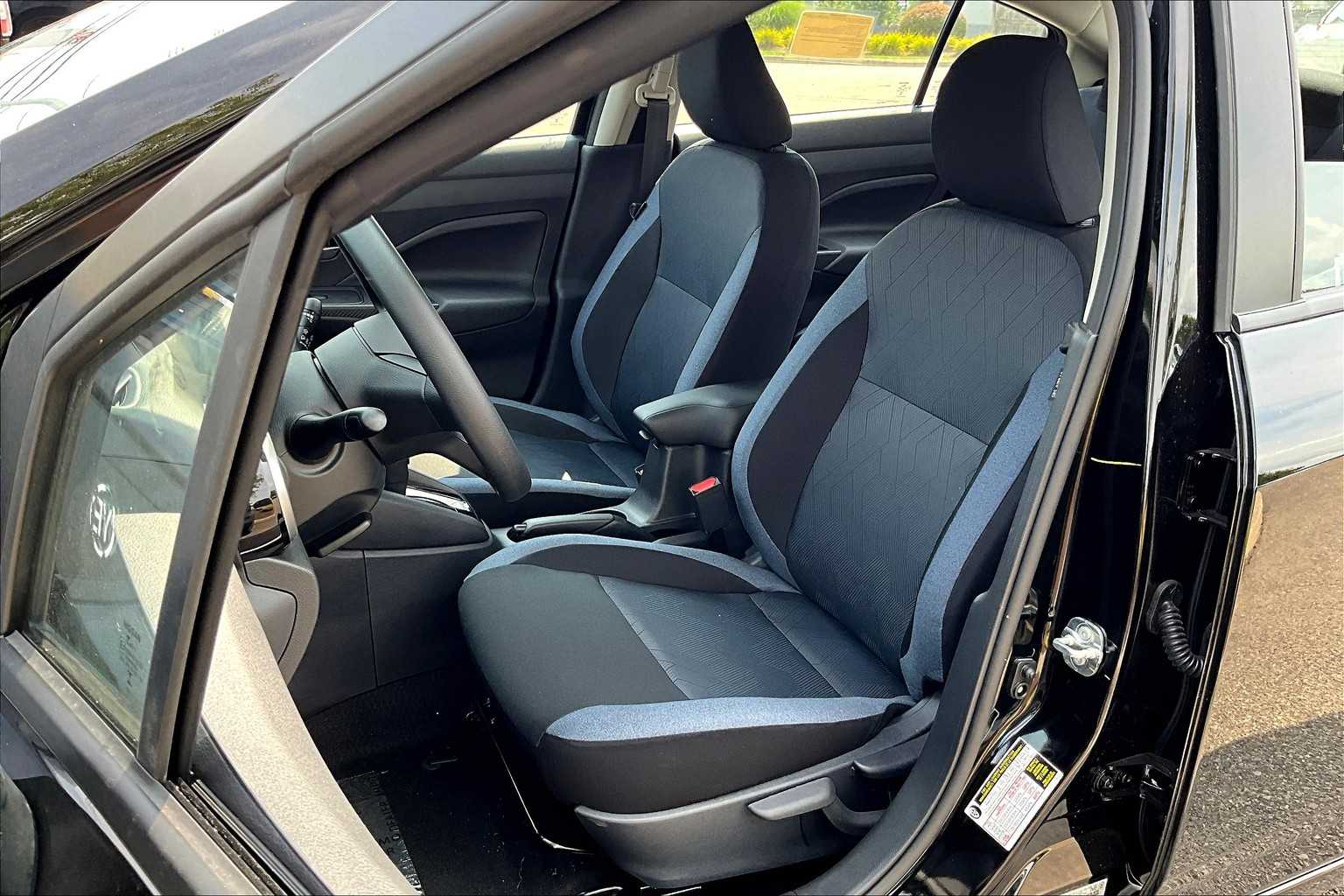 2025 Nissan Versa SV - Photo 11