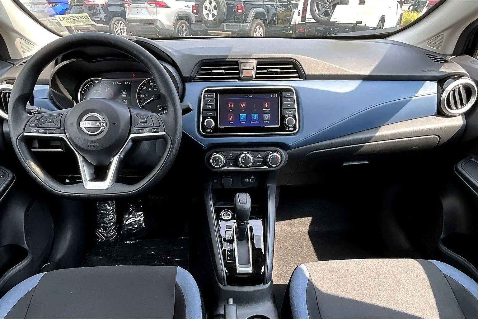 2025 Nissan Versa SV - Photo 12