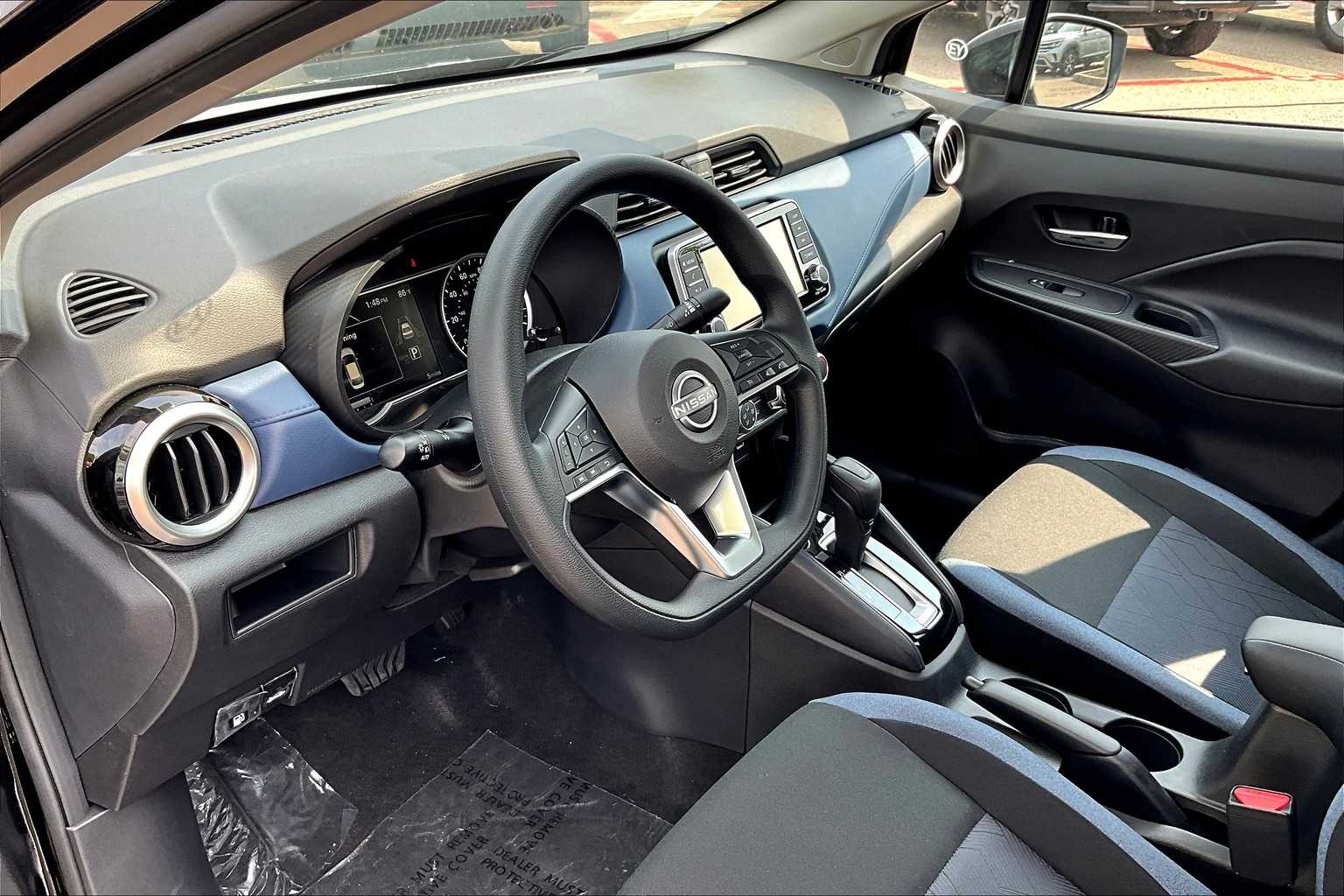 2025 Nissan Versa SV - Photo 9