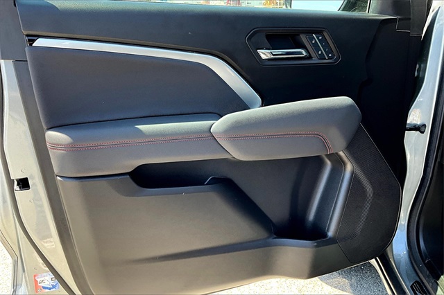 2024 Chevrolet Colorado Z71 - Photo 9