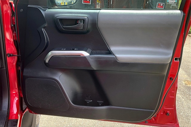 2019 Toyota Tacoma SR5 - Photo 19