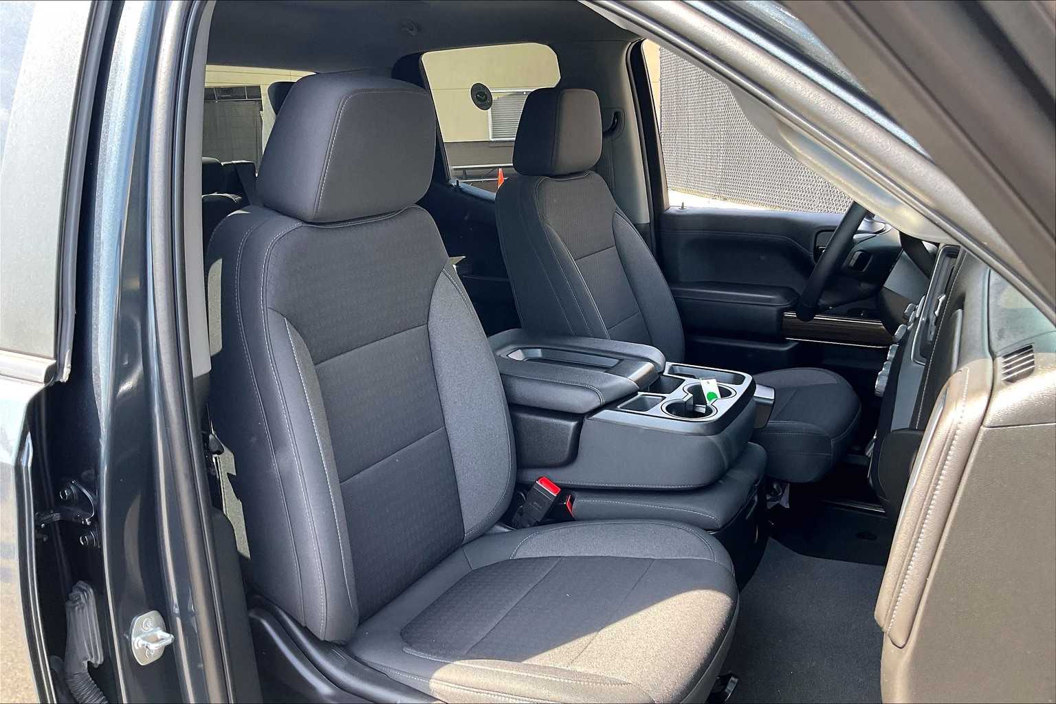 2022 Chevrolet Silverado 1500 LTD LT - Photo 11