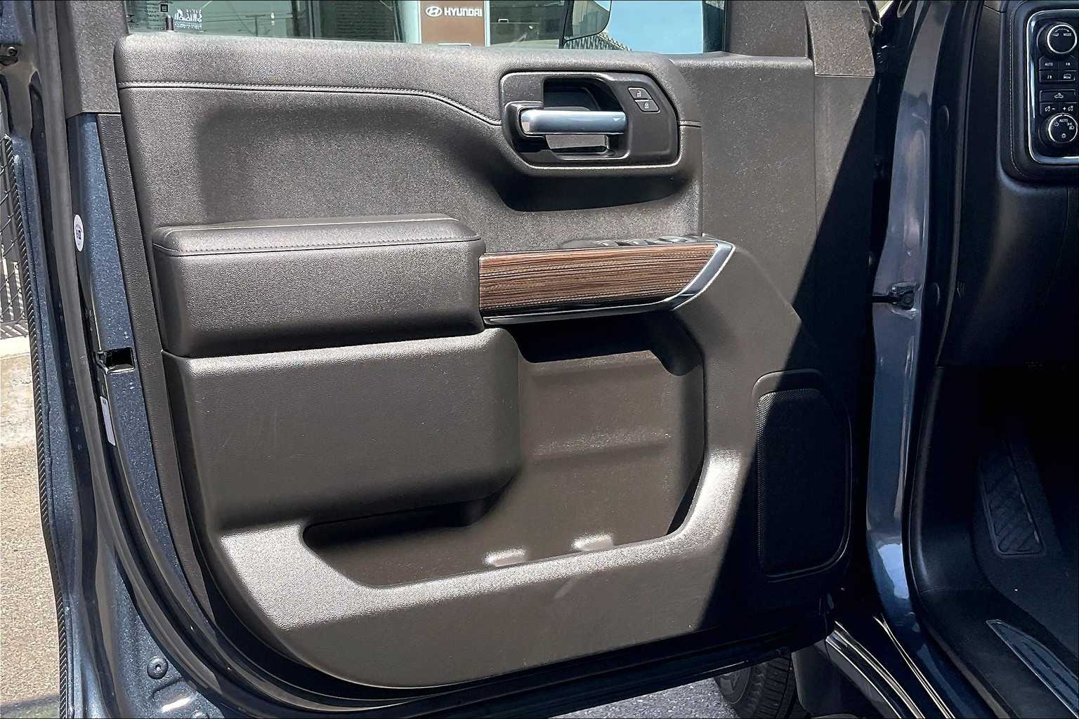 2022 Chevrolet Silverado 1500 LTD LT - Photo 9