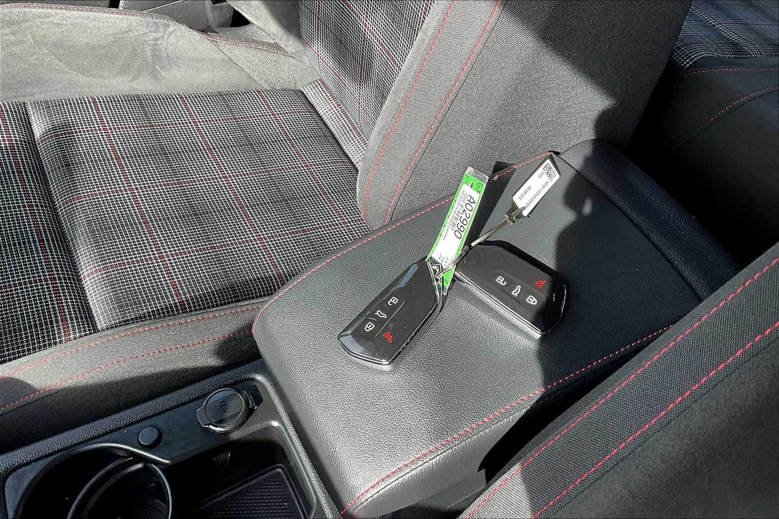2024 Volkswagen Golf GTI 380 SE - Photo 31