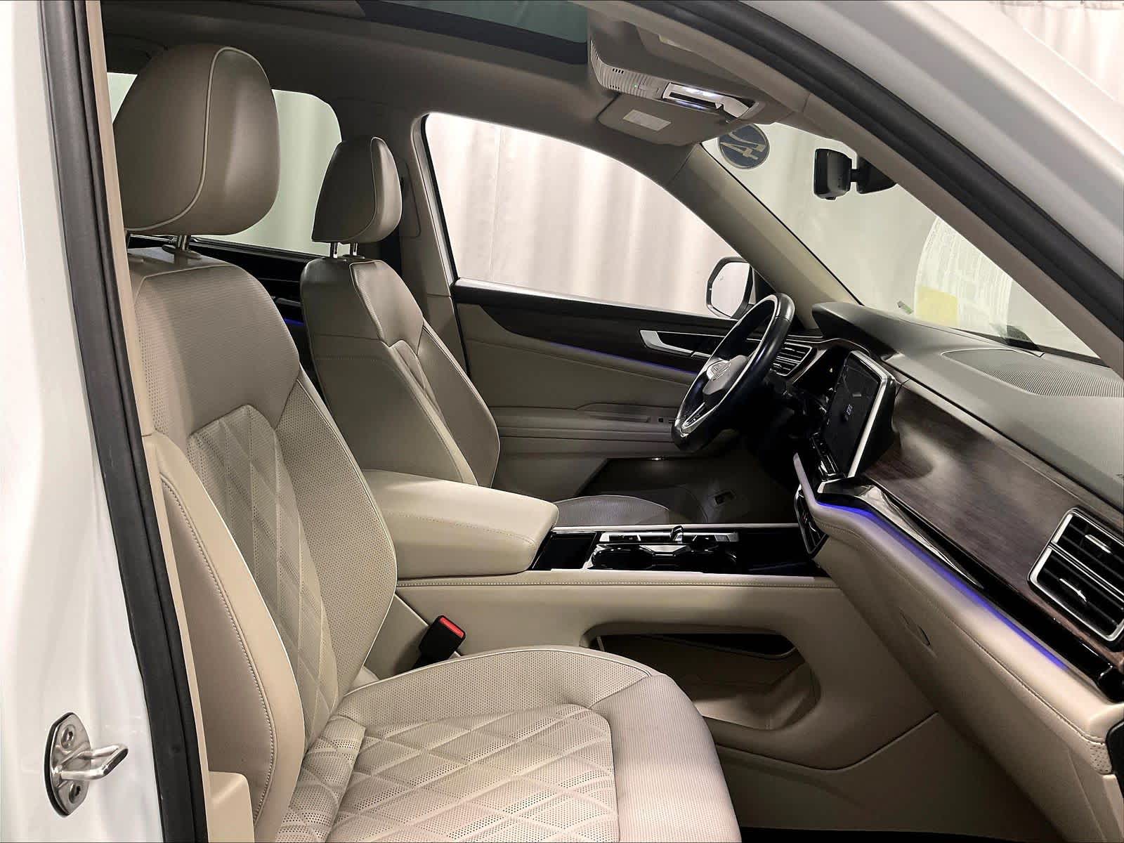 2024 Volkswagen Atlas 2.0T SEL Premium R-Line - Photo 11