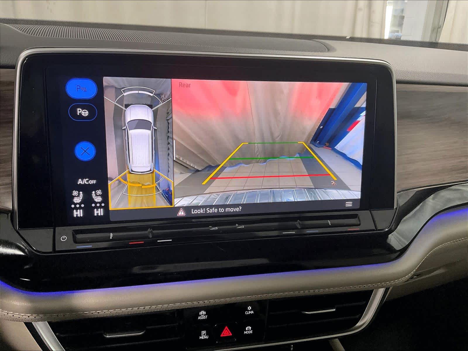 2024 Volkswagen Atlas 2.0T SEL Premium R-Line - Photo 20