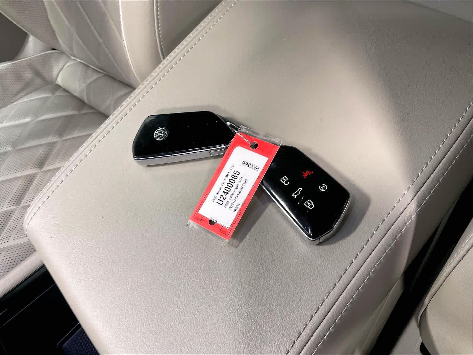 2024 Volkswagen Atlas 2.0T SEL Premium R-Line - Photo 32