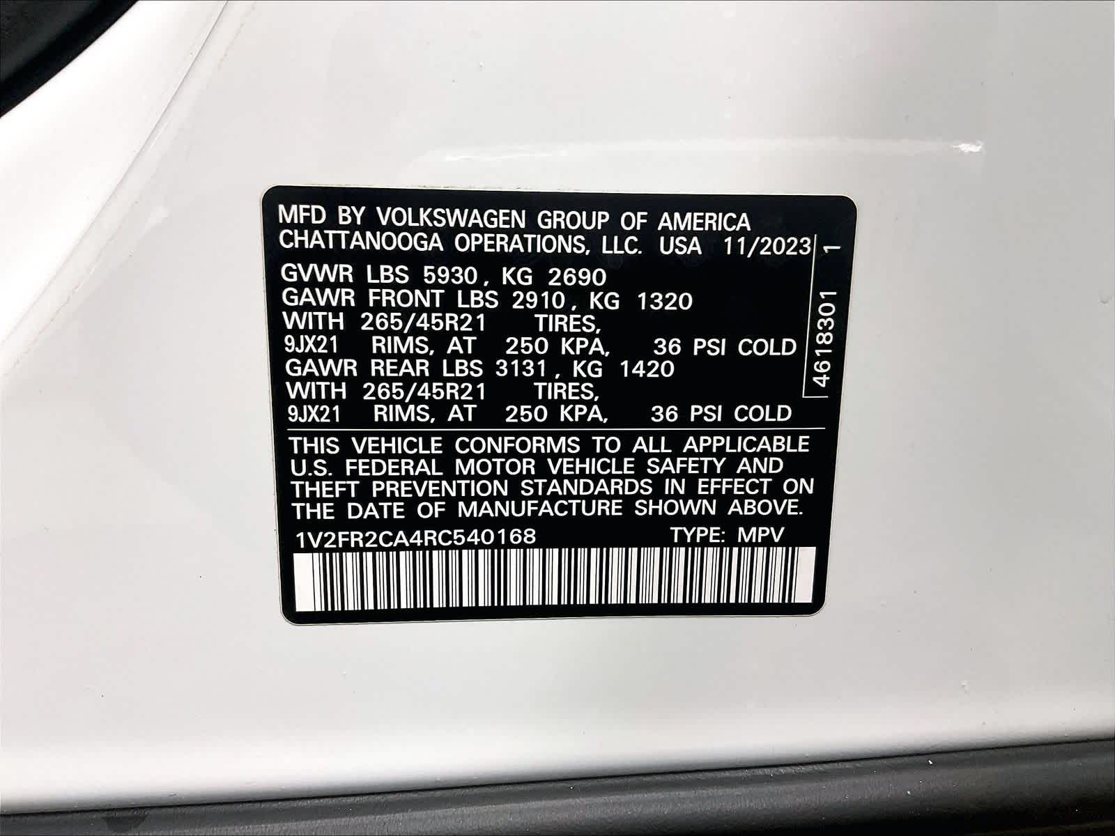 2024 Volkswagen Atlas 2.0T SEL Premium R-Line - Photo 37