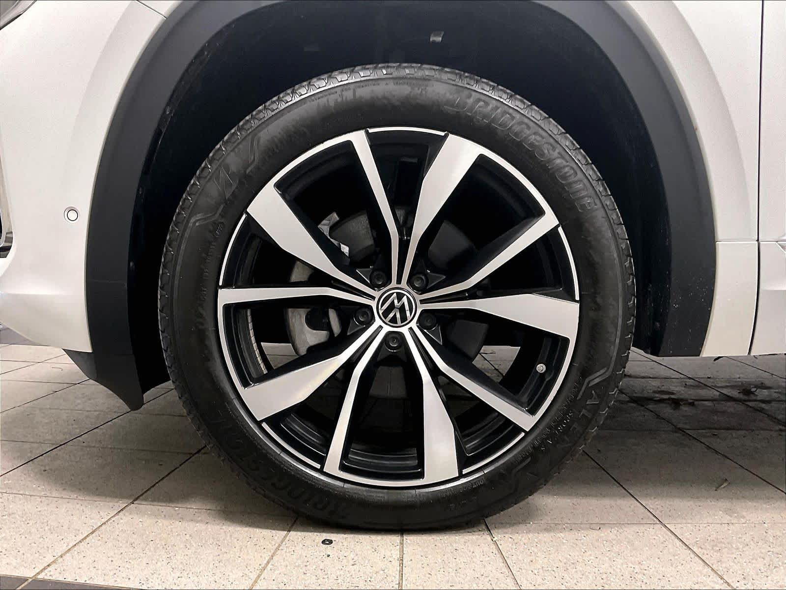 2024 Volkswagen Atlas 2.0T SEL Premium R-Line - Photo 7