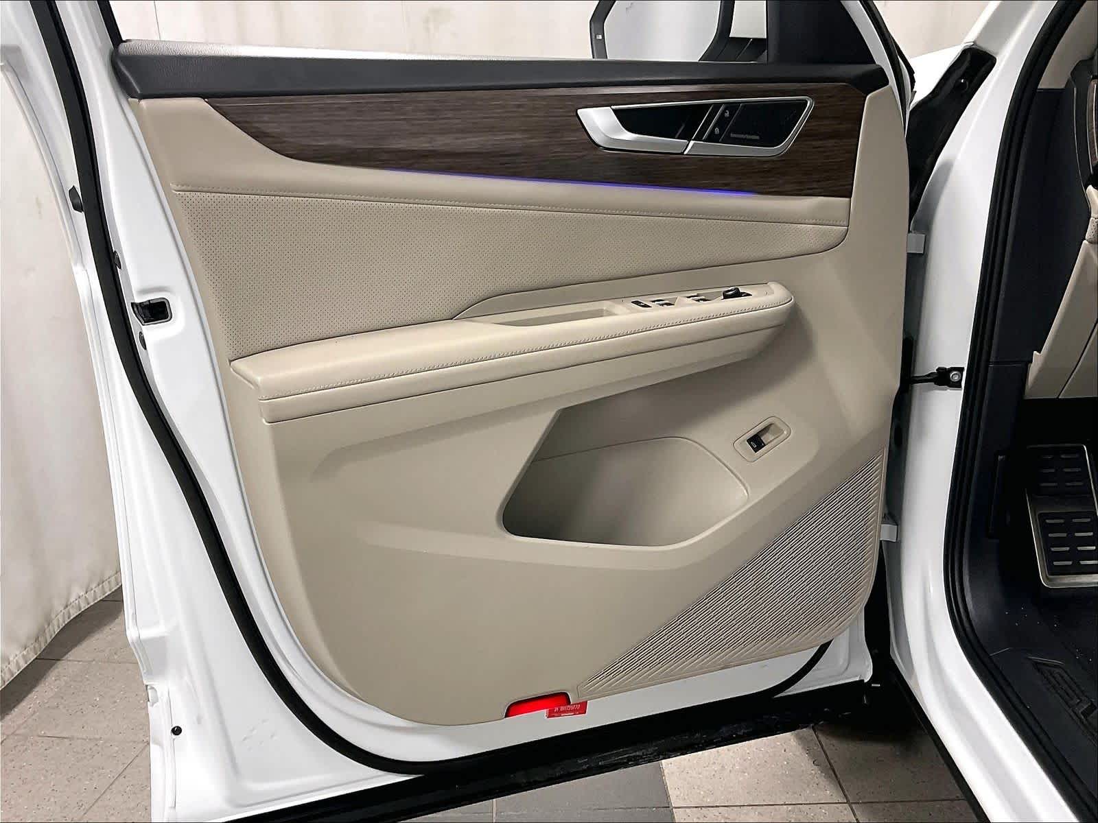 2024 Volkswagen Atlas 2.0T SEL Premium R-Line - Photo 9