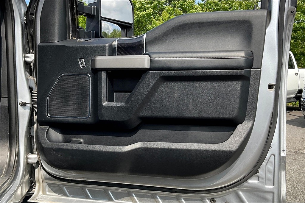 2020 Ford F-450SD Platinum - Photo 11