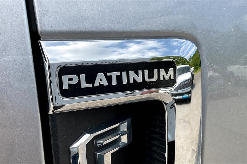 2020 Ford F-450SD Platinum - Photo 28
