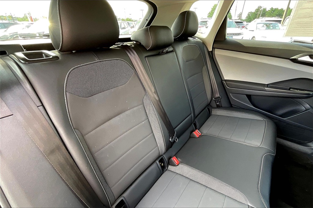 2022 Volkswagen Taos 1.5T SE - Photo 15