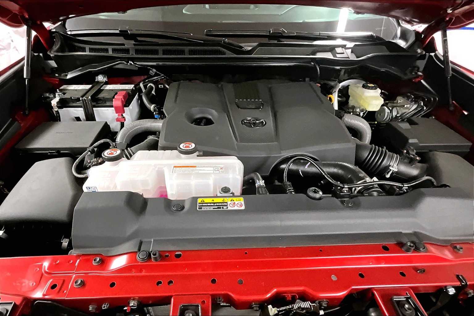 2025 Toyota Tundra Platinum - Photo 16