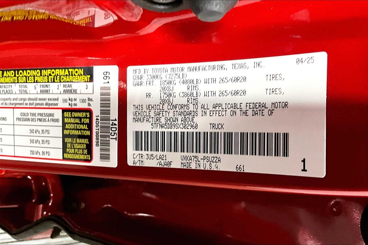 2025 Toyota Tundra Platinum - Photo 17
