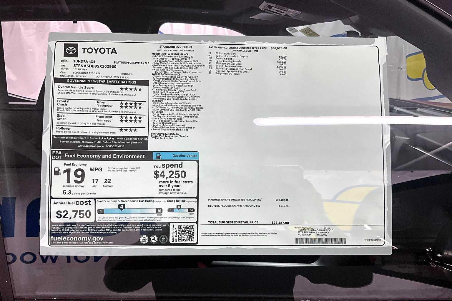 2025 Toyota Tundra Platinum - Photo 18