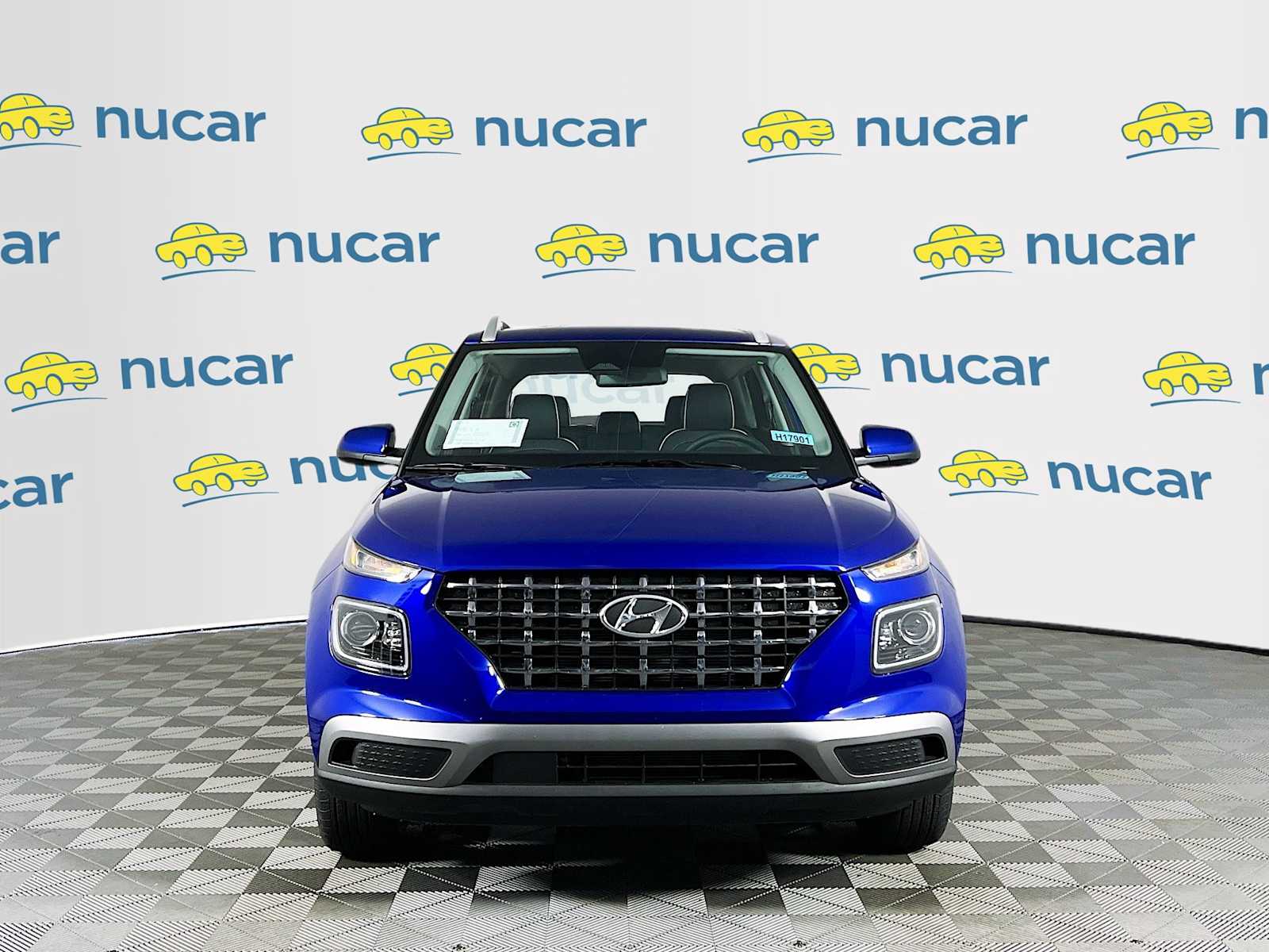 2025 Hyundai Venue Limited - Photo 2