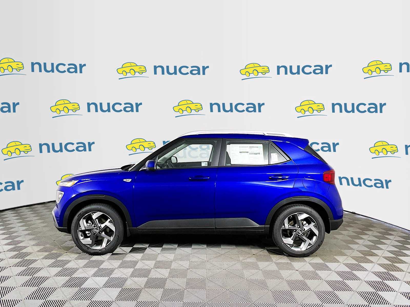 2025 Hyundai Venue Limited - Photo 3