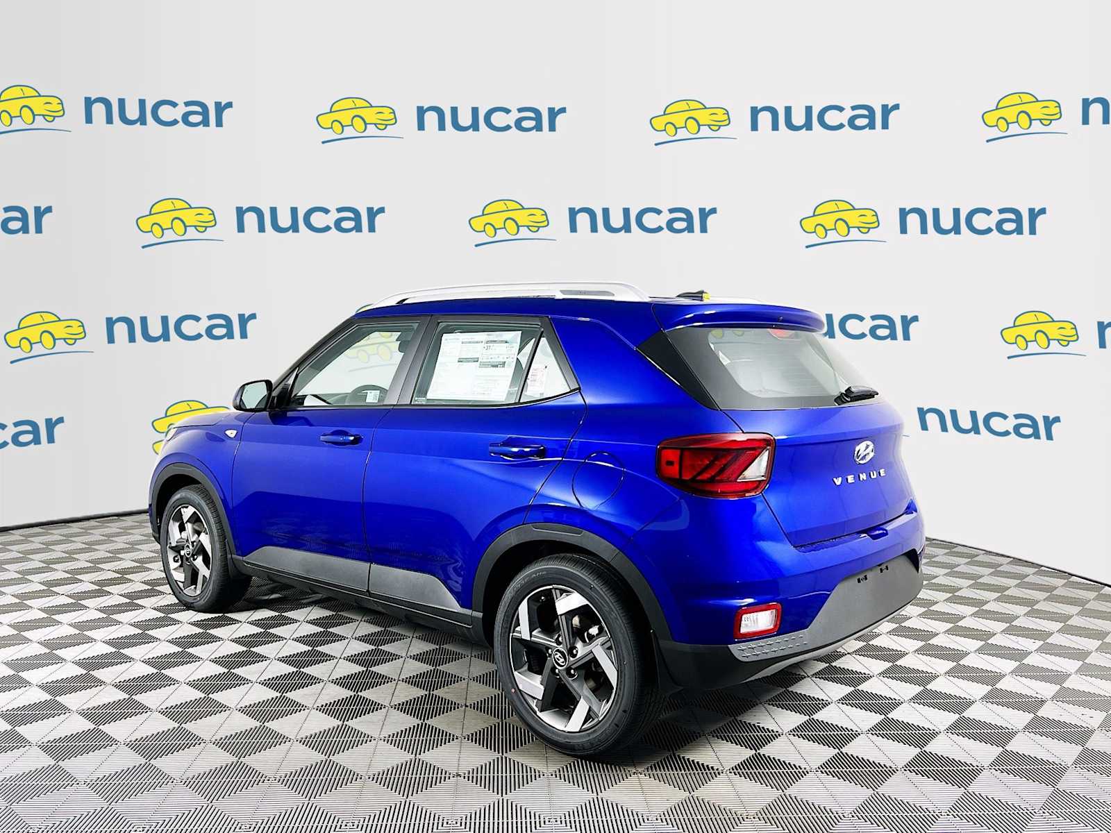 2025 Hyundai Venue Limited - Photo 4