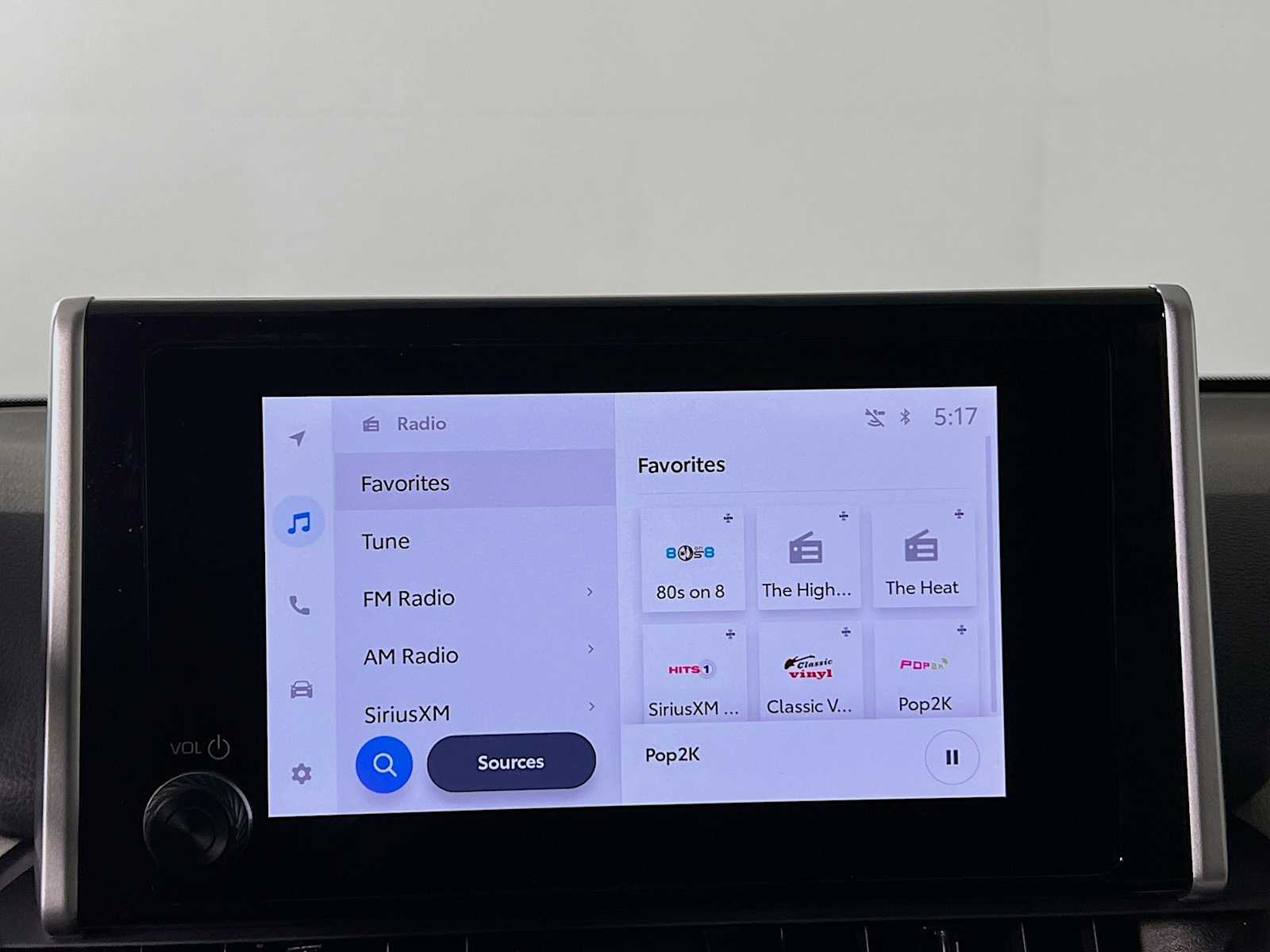 2025 Toyota RAV4 Hybrid XLE - Photo 8