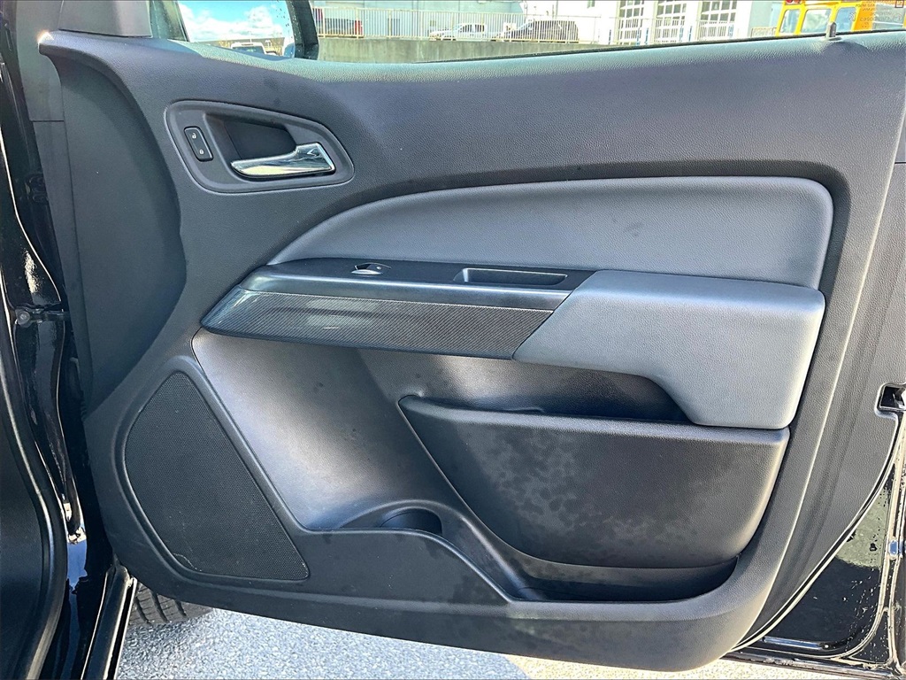 2022 Chevrolet Colorado Z71 - Photo 12