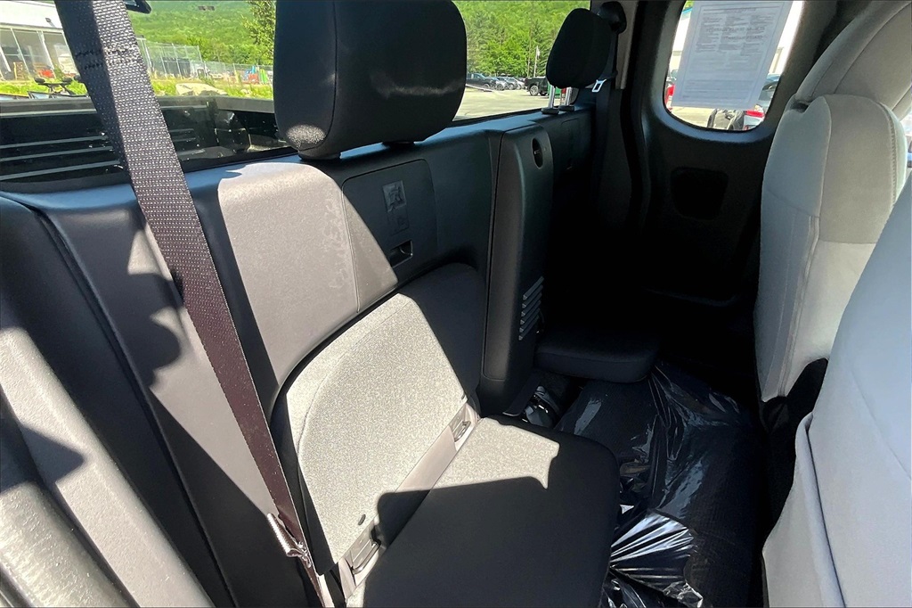 2025 Nissan Frontier SV Kingcab - Photo 16