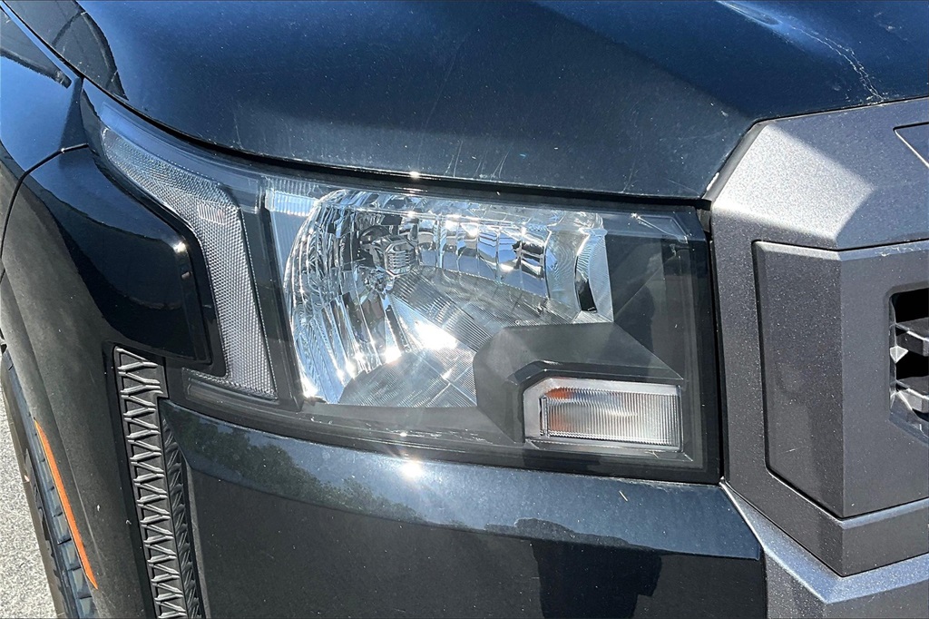 2025 Nissan Frontier SV Kingcab - Photo 30