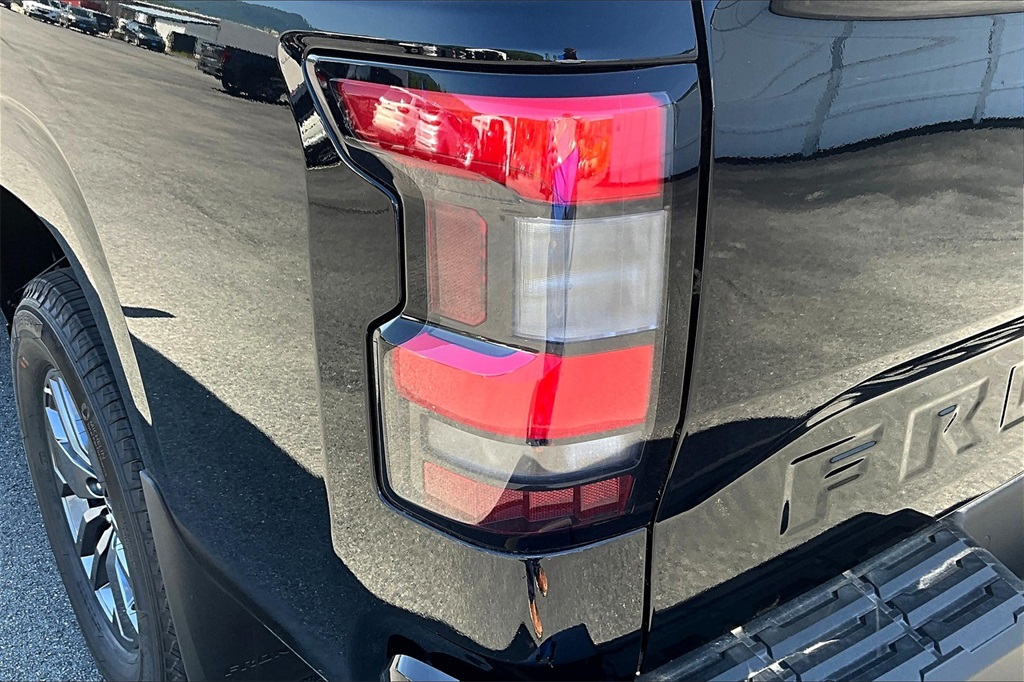 2025 Nissan Frontier SV Kingcab - Photo 31