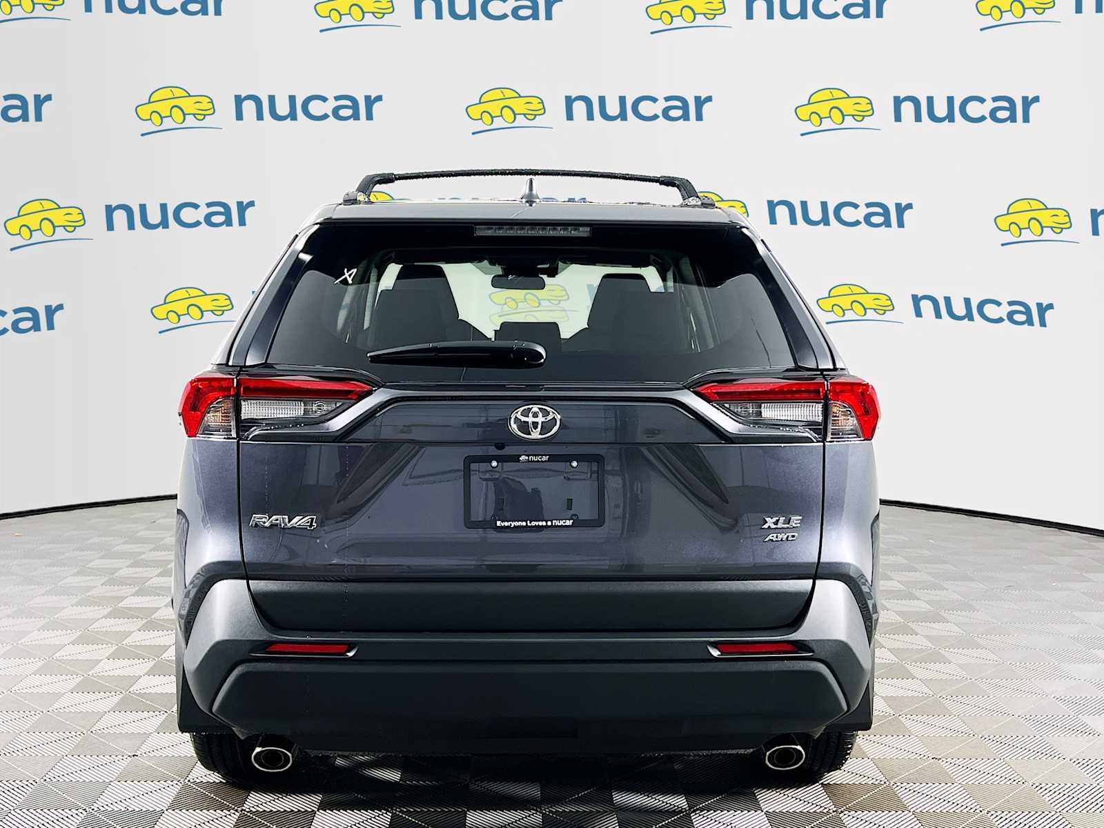 2025 Toyota RAV4 XLE - Photo 5