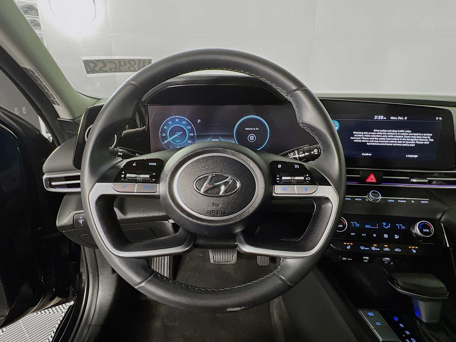 2023 Hyundai Elantra Limited - Photo 11