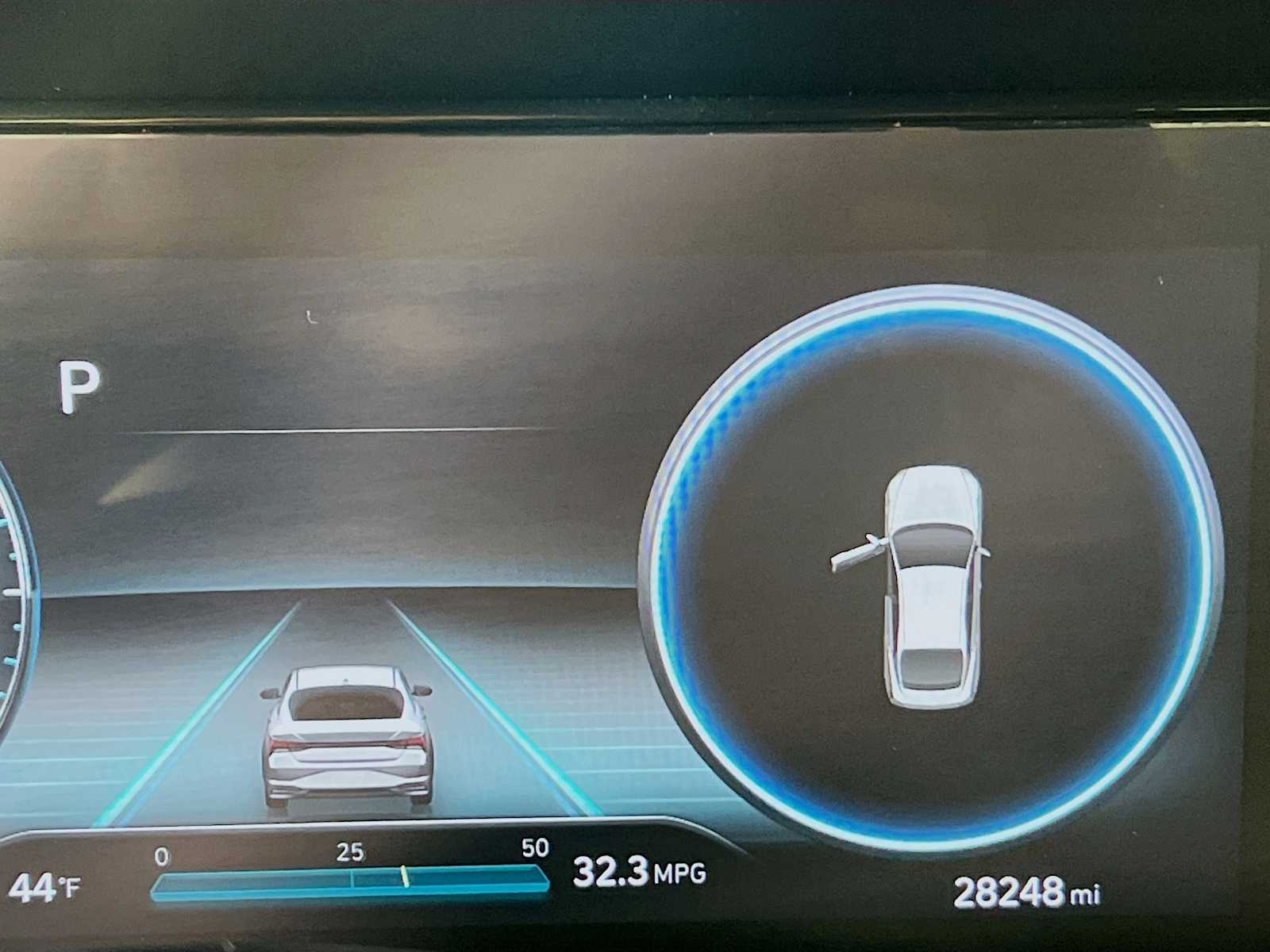 2023 Hyundai Elantra Limited - Photo 12