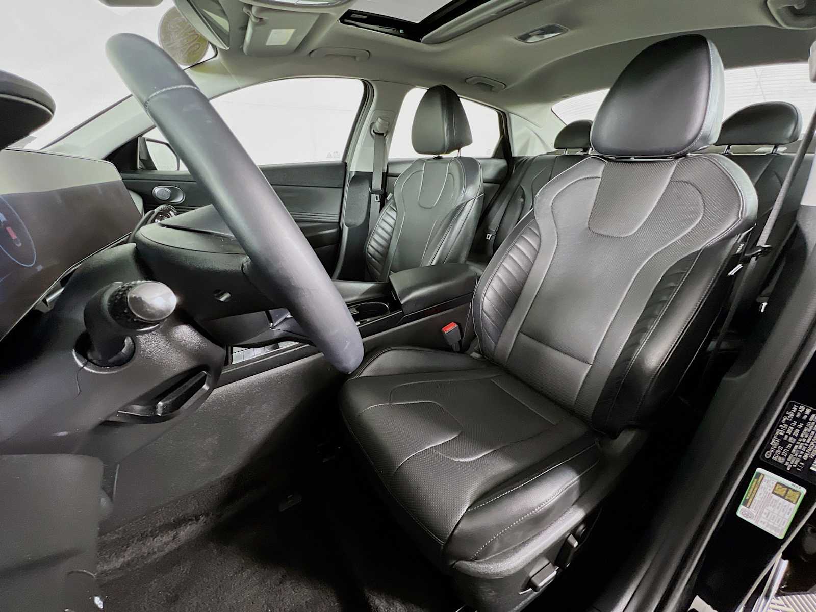 2023 Hyundai Elantra Limited - Photo 22