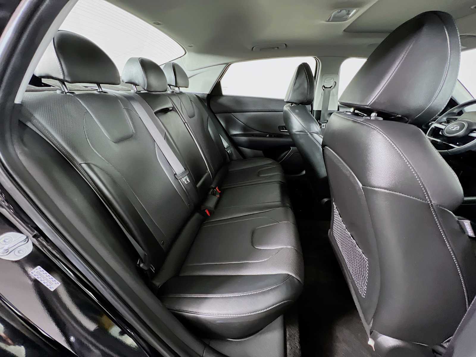 2023 Hyundai Elantra Limited - Photo 28