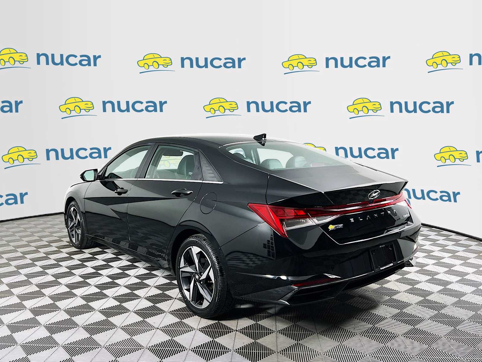 2023 Hyundai Elantra Limited - Photo 5