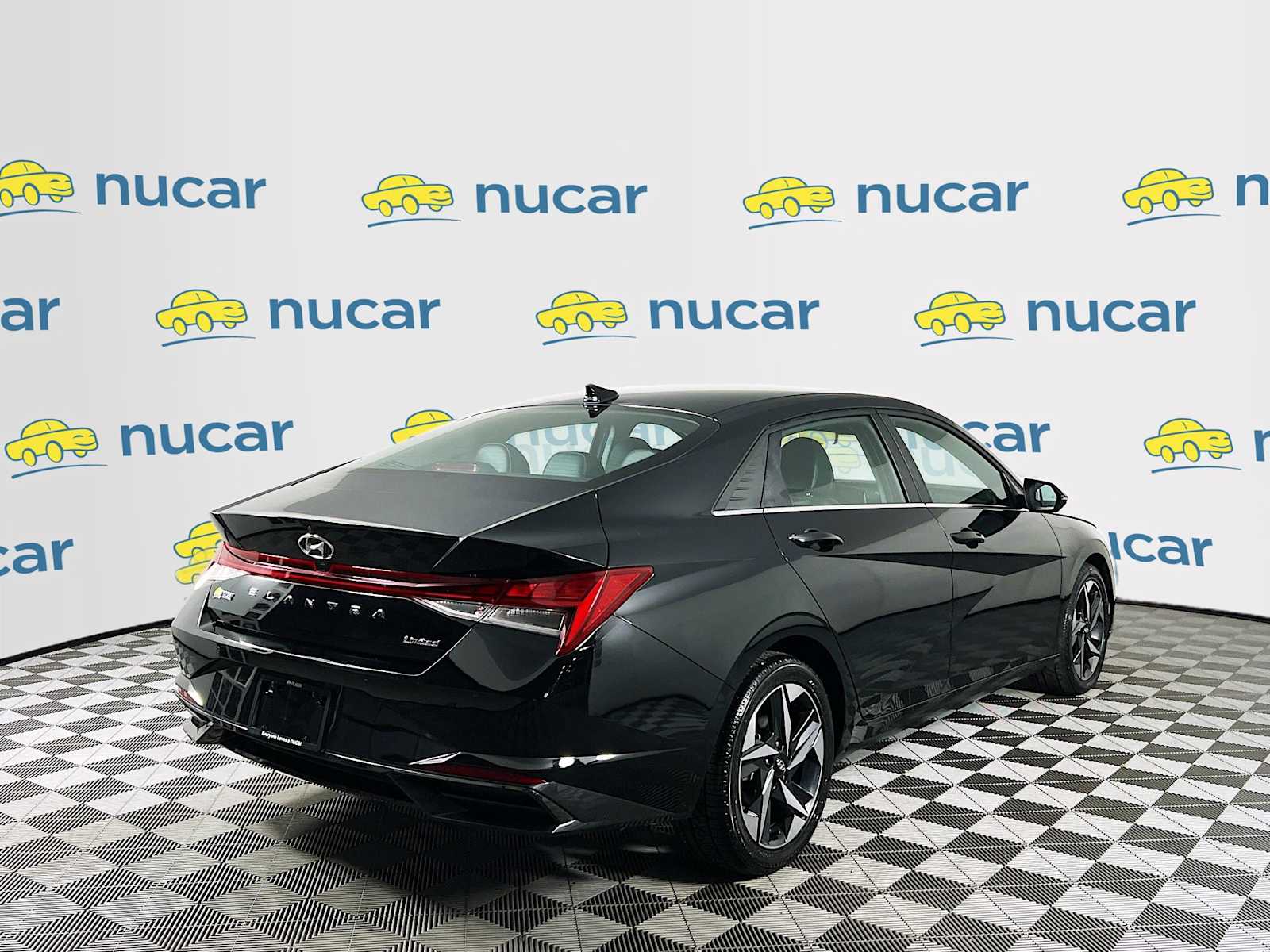 2023 Hyundai Elantra Limited - Photo 7