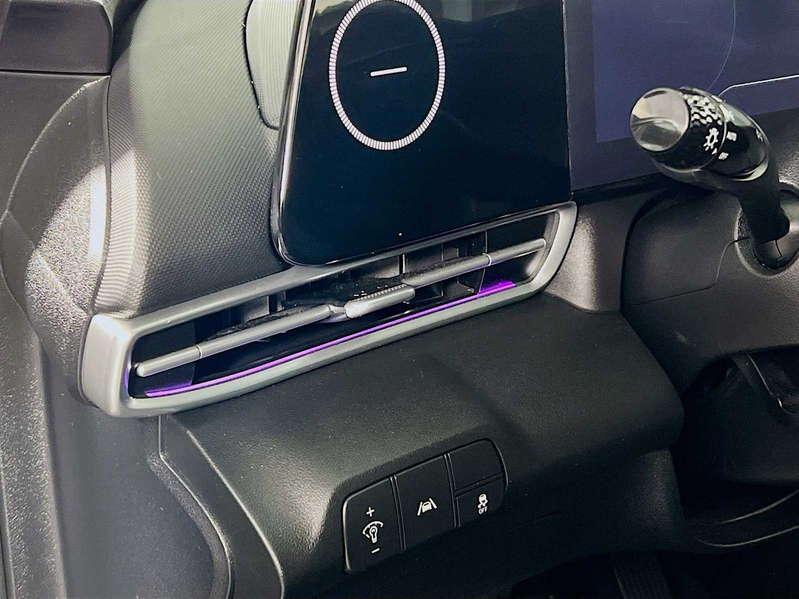 2023 Hyundai Elantra Limited - Photo 10