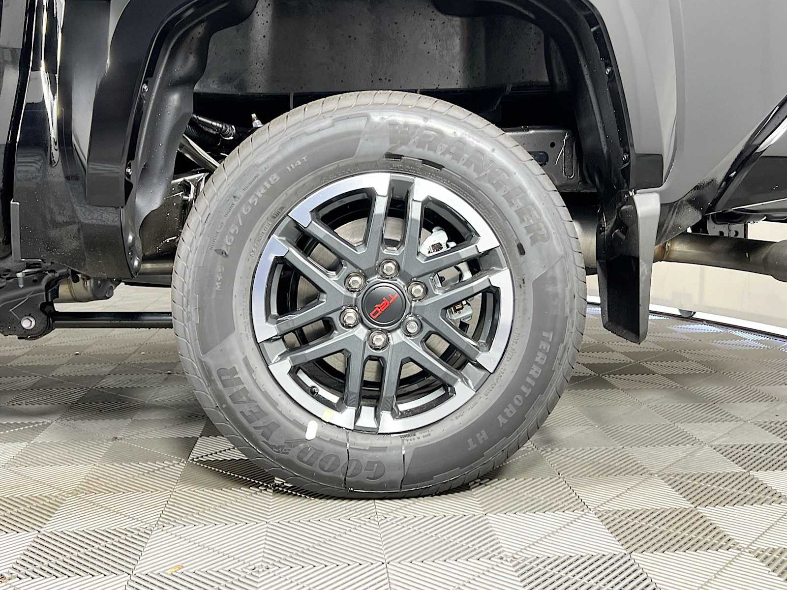 2025 Toyota Tacoma TRD Sport Hybrid - Photo 18