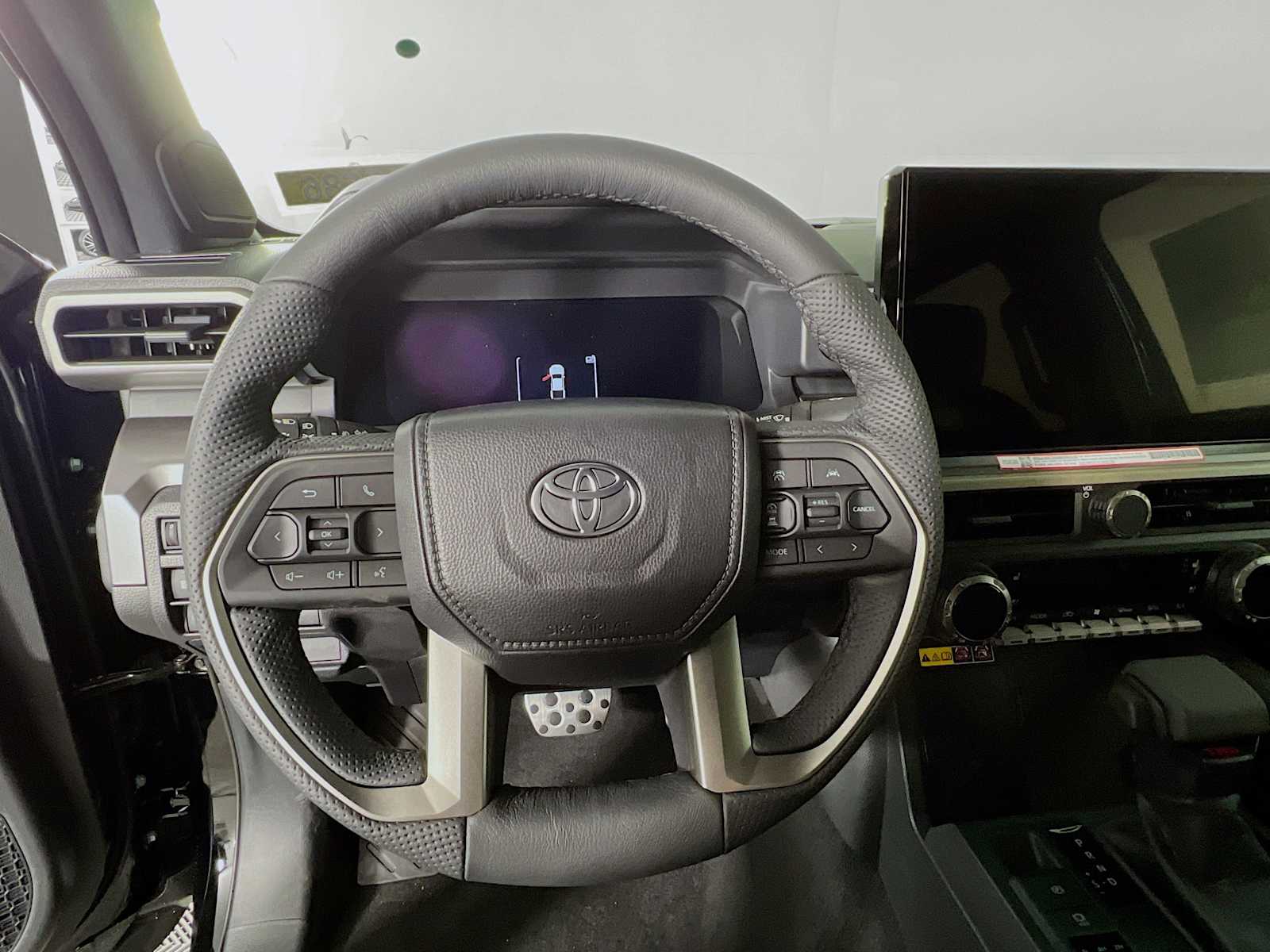 2025 Toyota Tacoma TRD Sport Hybrid - Photo 7