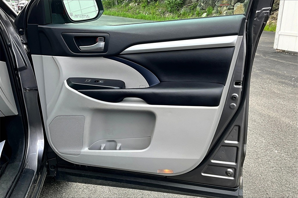 2019 Toyota Highlander AWD - Photo 12