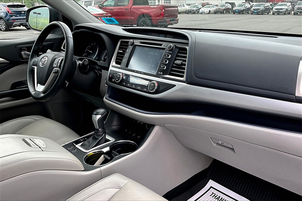 2019 Toyota Highlander AWD - Photo 14