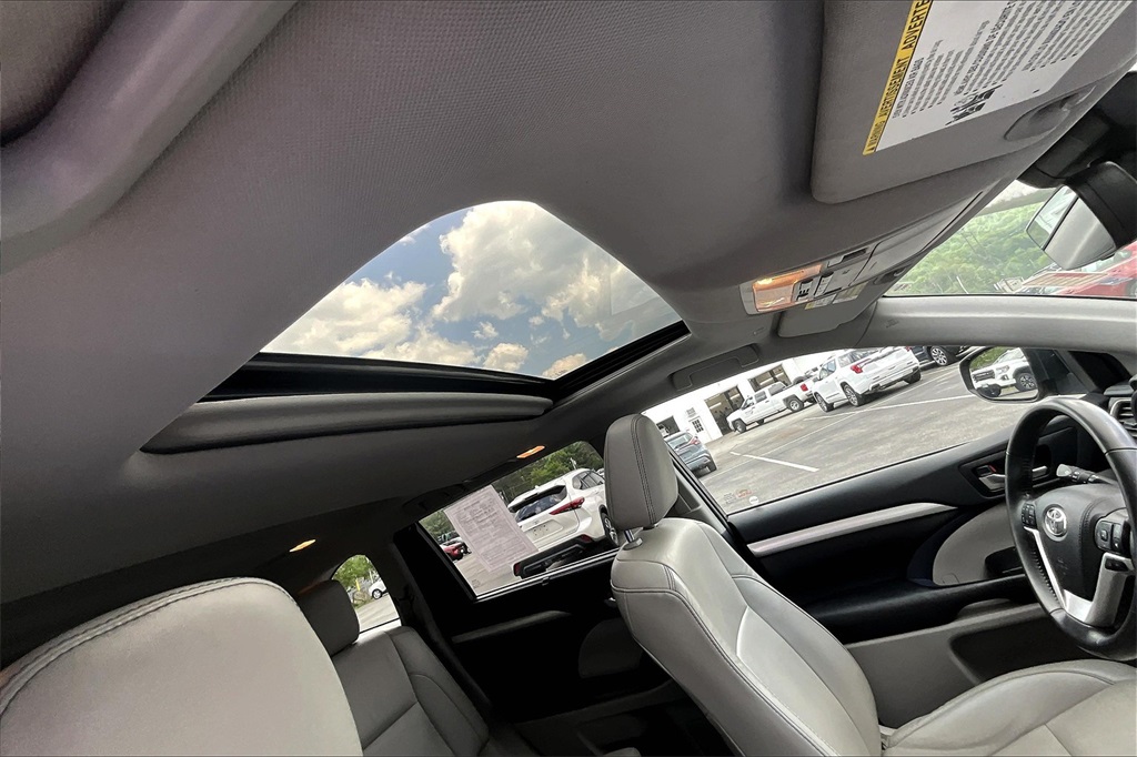 2019 Toyota Highlander AWD - Photo 23