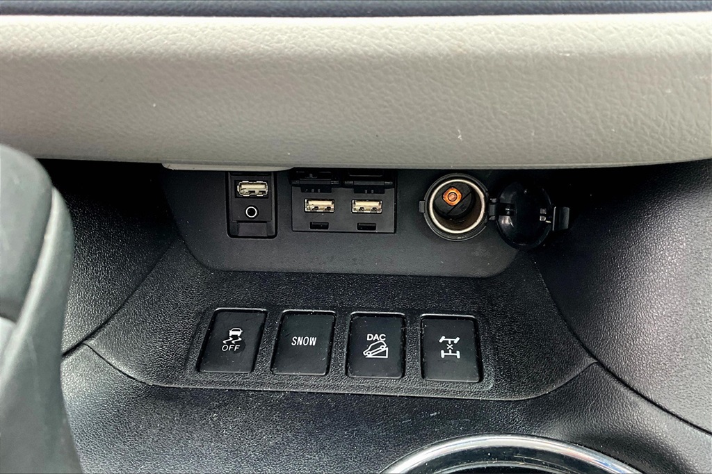 2019 Toyota Highlander AWD - Photo 28