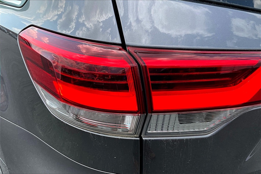 2019 Toyota Highlander AWD - Photo 34