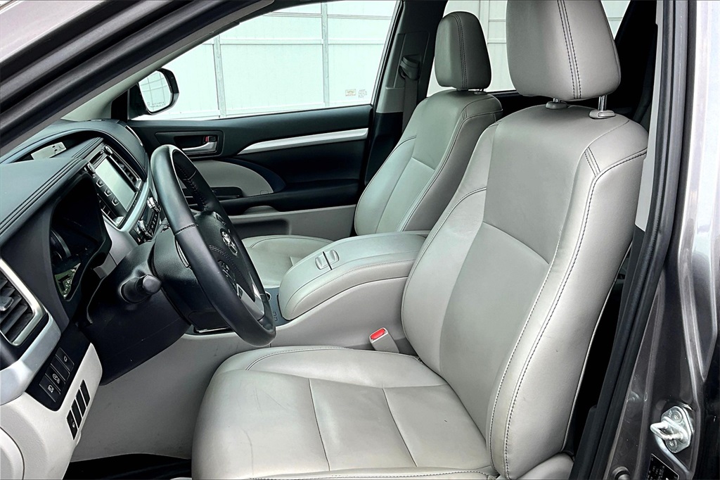 2019 Toyota Highlander AWD - Photo 10
