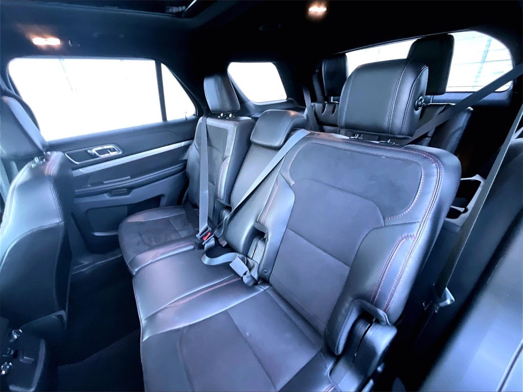 2018 Ford Explorer XLT - Photo 15