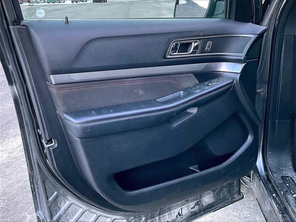 2018 Ford Explorer XLT - Photo 9