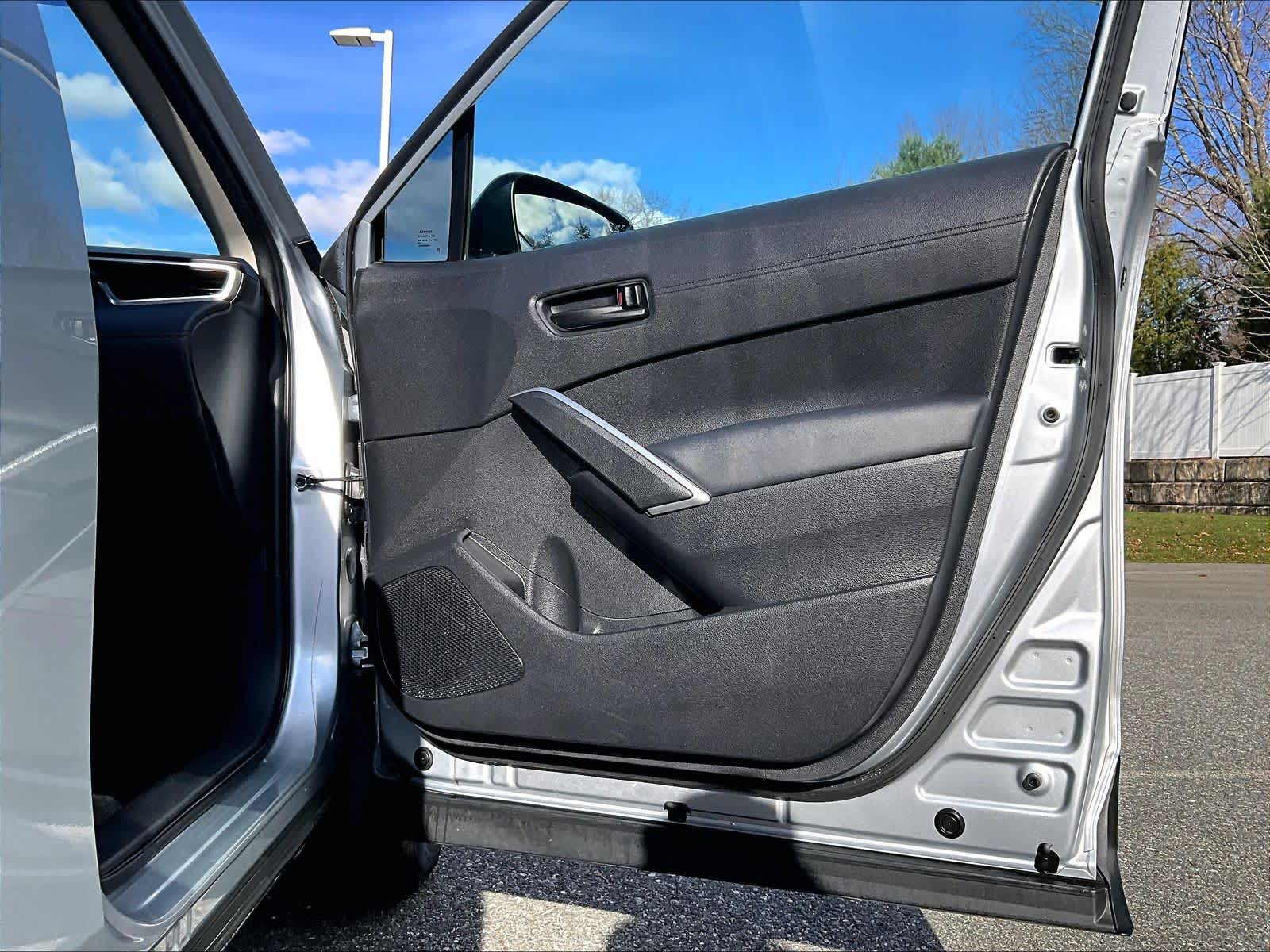 2022 Toyota Corolla Cross LE - Photo 12